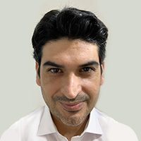 Dr. Roberto González