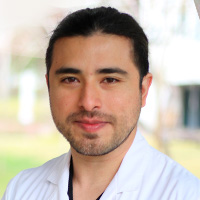 Dr.  Rodrigo Gutiérrez